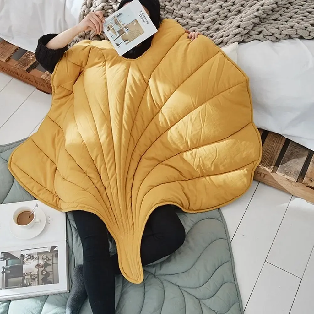 Breathable Leaf-Shaped Pet Mat - Washable and Eco-Friendly for Dogs and Cats