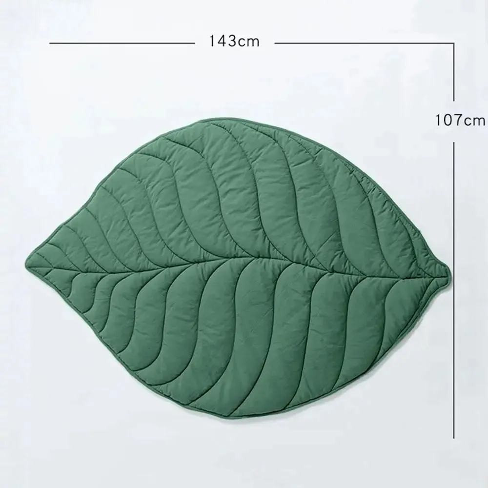 Breathable Leaf-Shaped Pet Mat - Washable and Eco-Friendly for Dogs and Cats