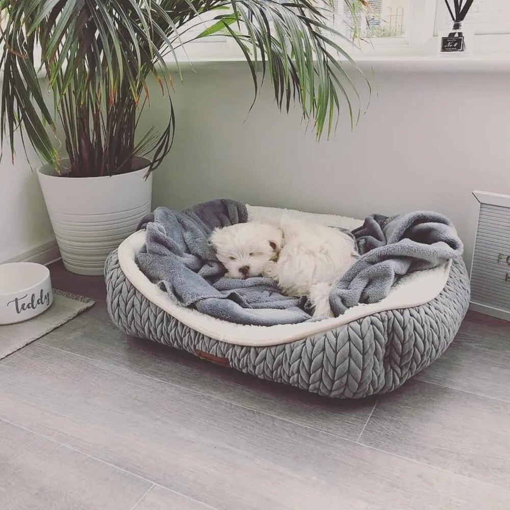 Charlie - Grey Chunky Knit Design Dog Bed - Size S/M/L