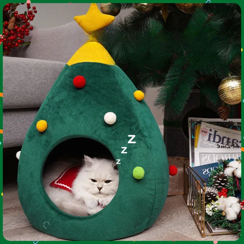 Cozy Christmas Themed Pet Bed for Cats and Dogs