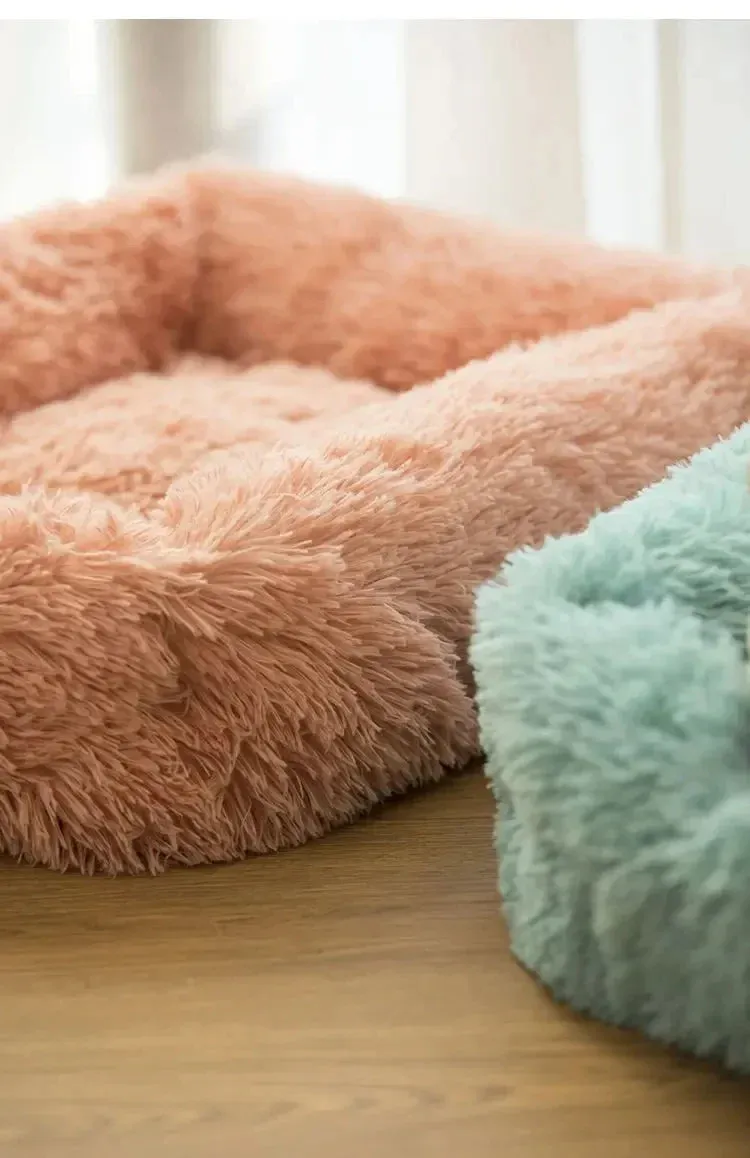 Cozy Plush Pet Bed for Dogs and Cats - Available in Multiple Sizes and Colors