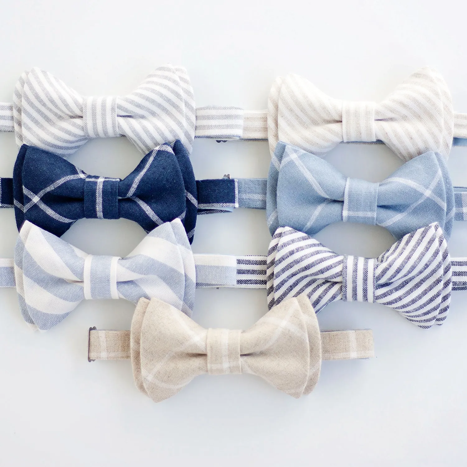 Men's Pre-Tied Bow Tie / Navy Linen Window Pane