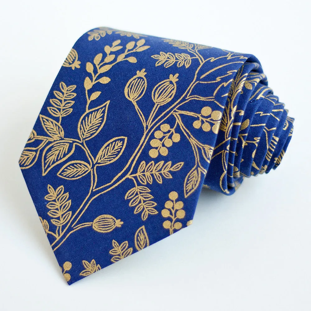 Men's Pre-Tied Bow Tie / Queen Anne In Navy And Metallic Gold