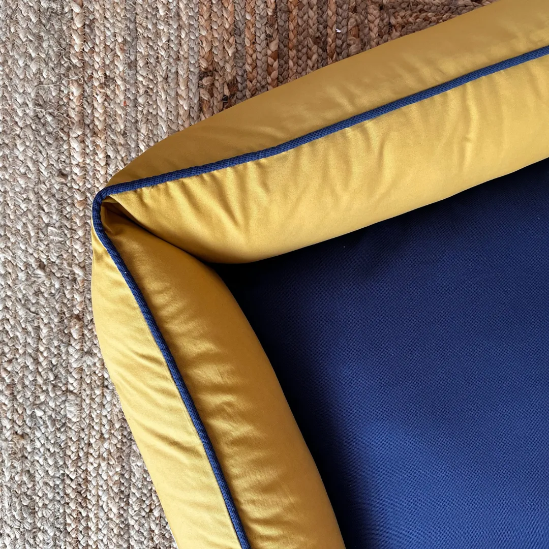 PoochMate OAK 3.0 : Squirrel Drama Mustard & Blue Dog Bed Small