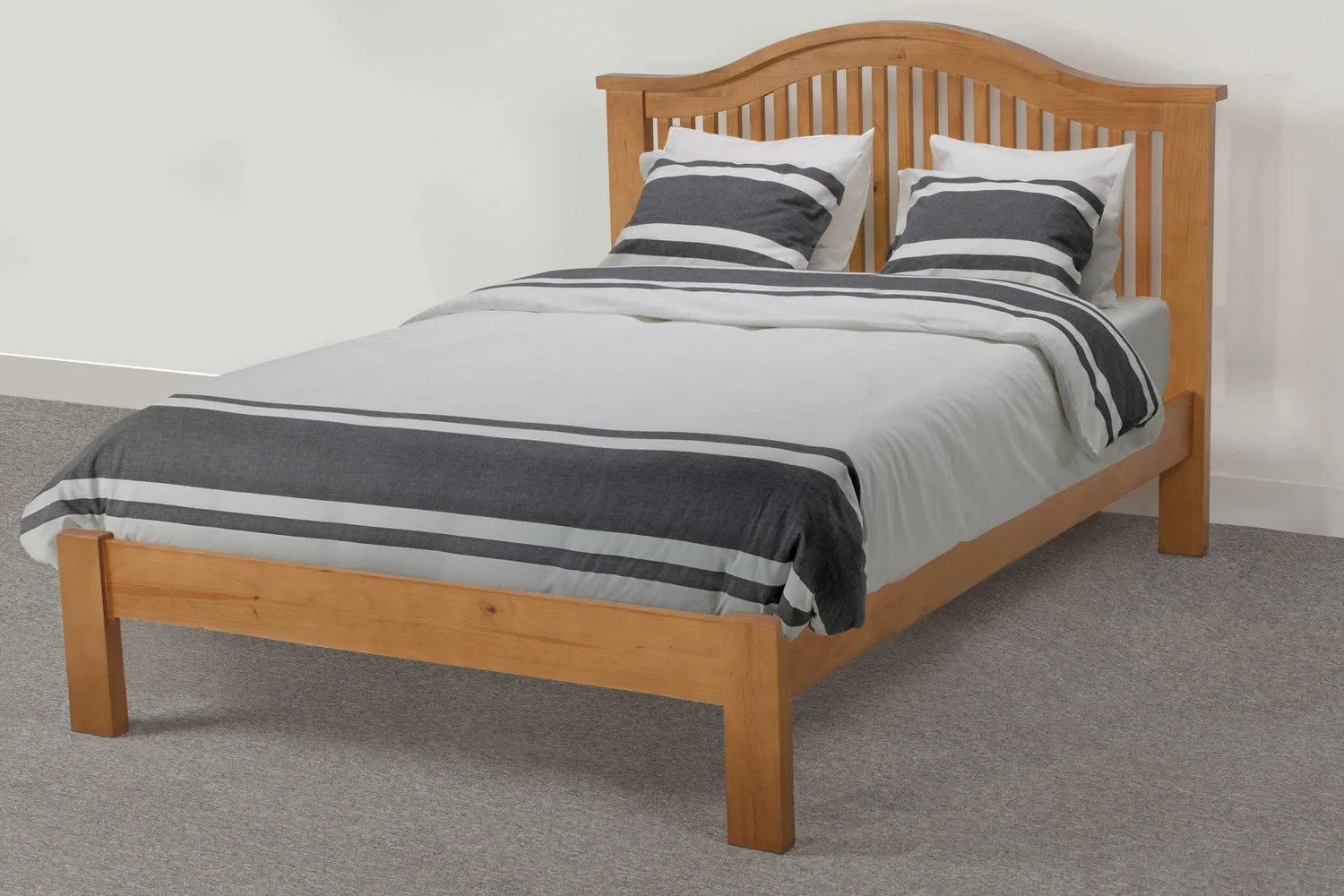 Rutland 4ft 6 Bed Frame