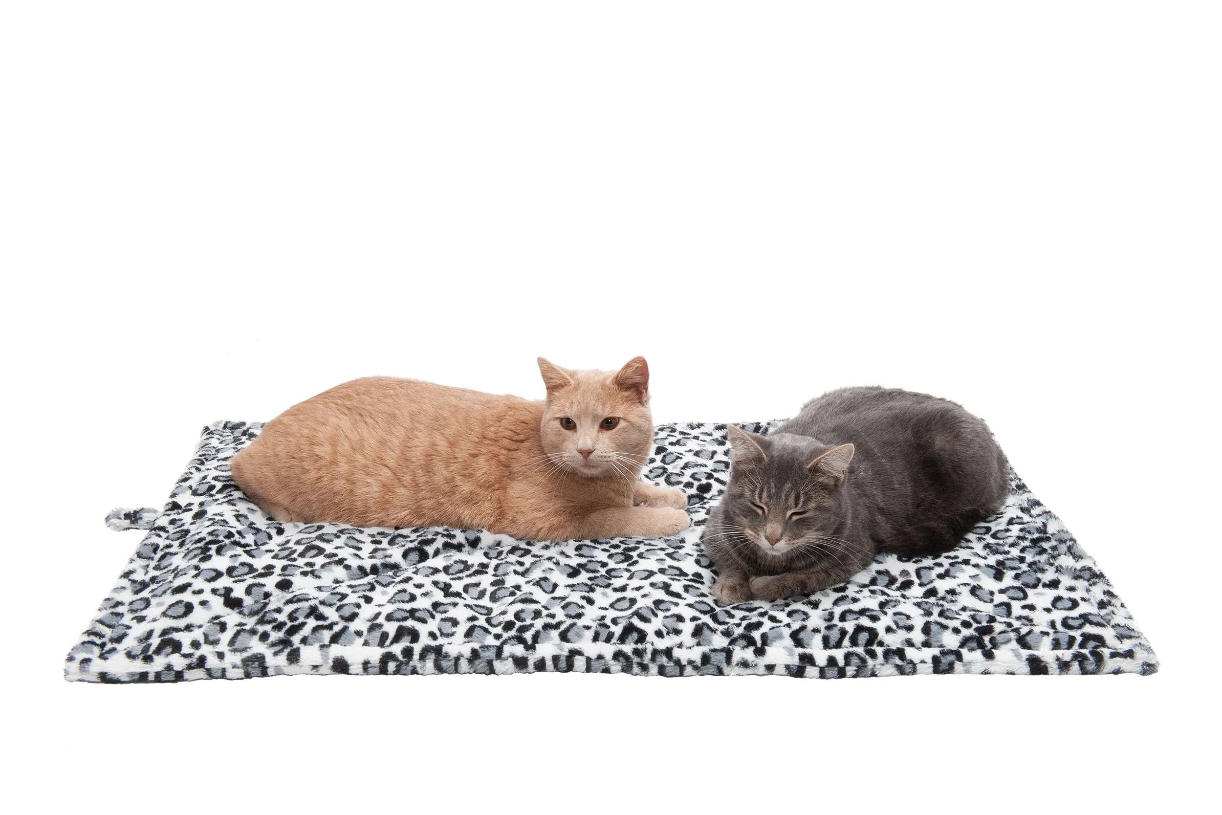 ThermaNAP™ Faux Fur Self-Warming Pet Bed Mat