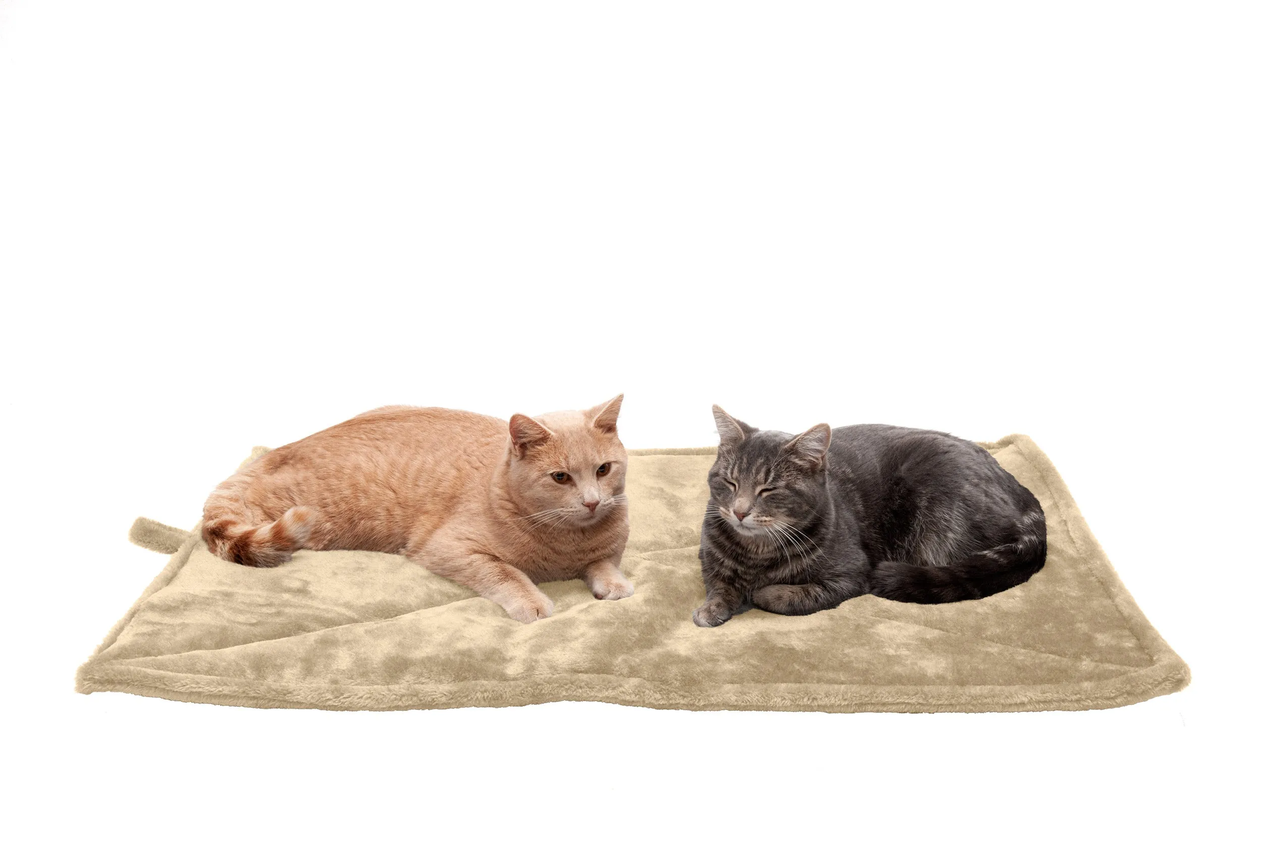 ThermaNAP™ Faux Fur Self-Warming Pet Bed Mat