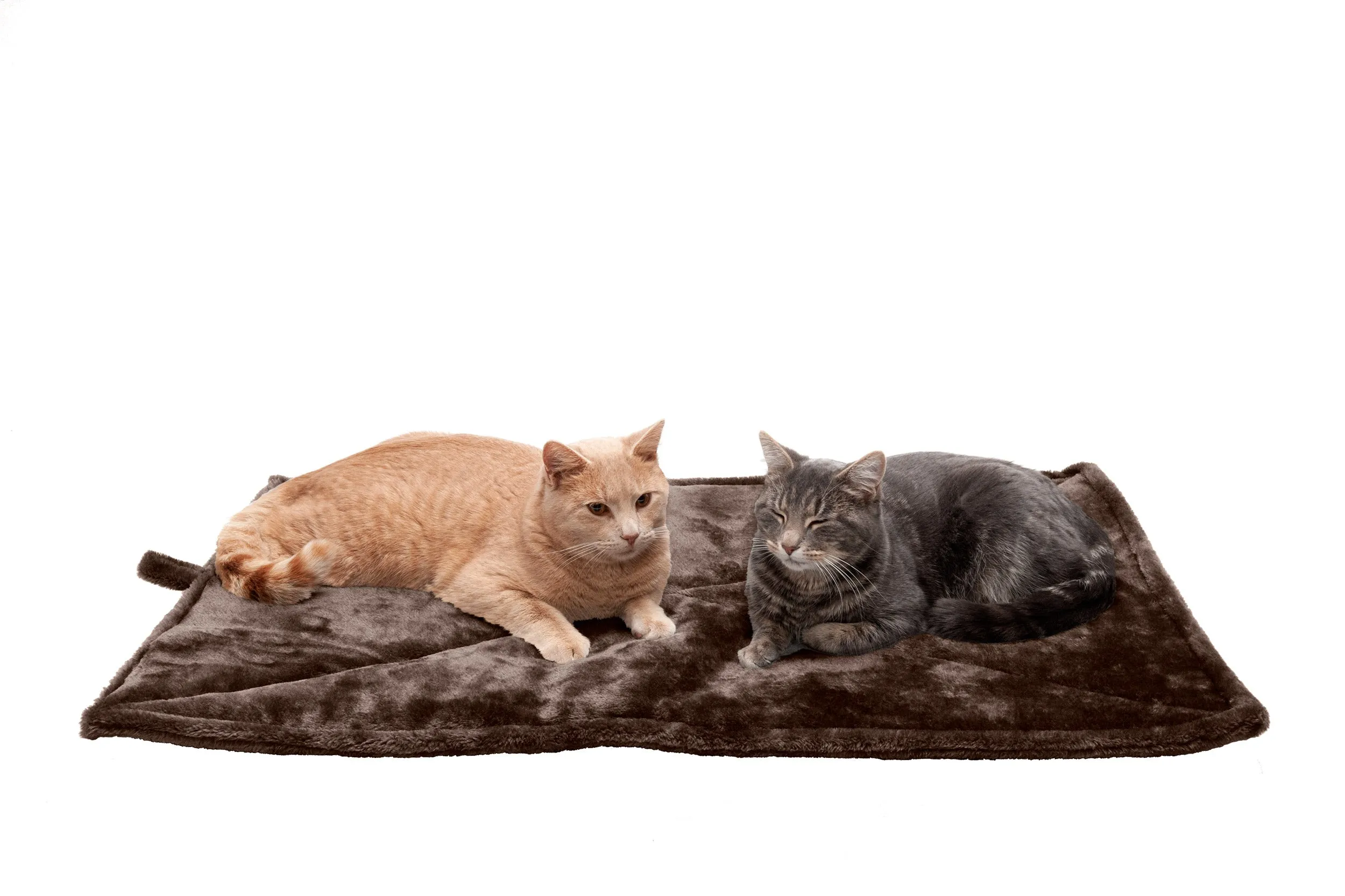 ThermaNAP™ Faux Fur Self-Warming Pet Bed Mat