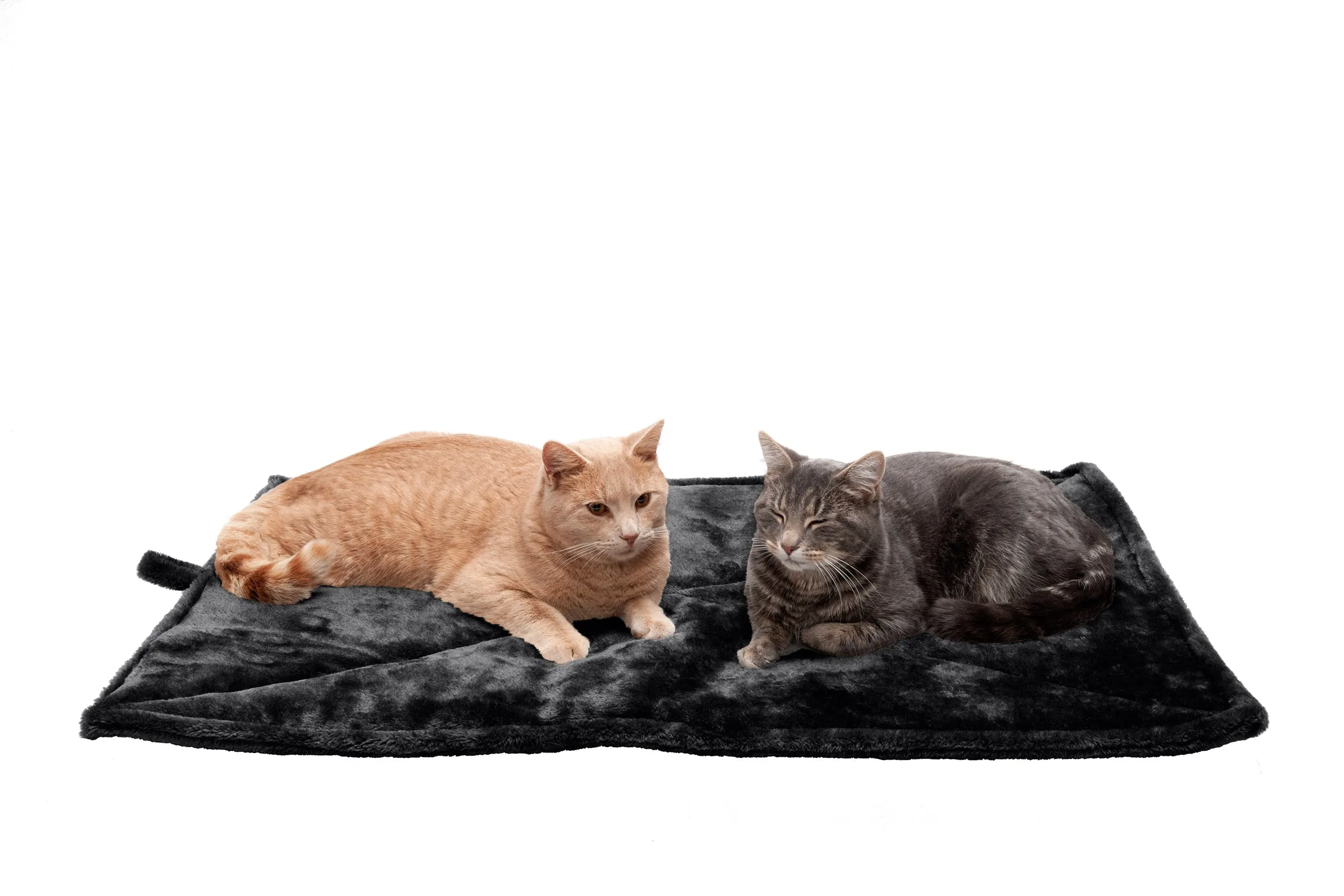 ThermaNAP™ Faux Fur Self-Warming Pet Bed Mat