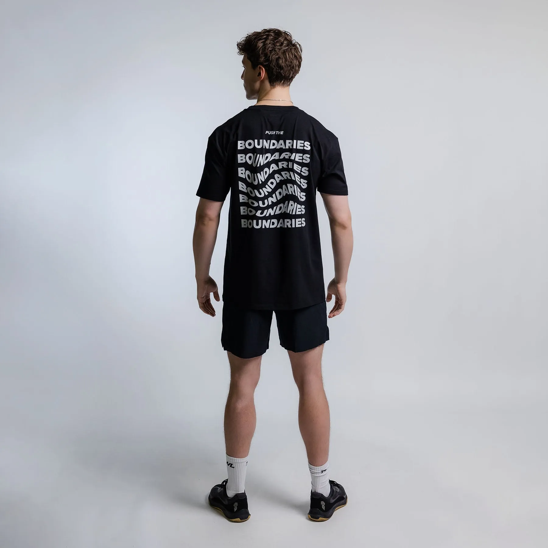 TWL - OVERSIZED T-SHIRT - PUSH THE BOUNDARIES - BLACK